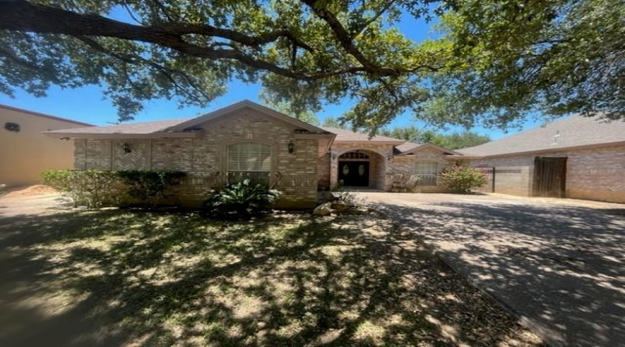 438 St Croix Dr, LAREDO, Texas 78045, 3 Bedrooms Bedrooms, 8 Rooms Rooms,2 BathroomsBathrooms,Residential,For Rent,438 St Croix Dr,20255418