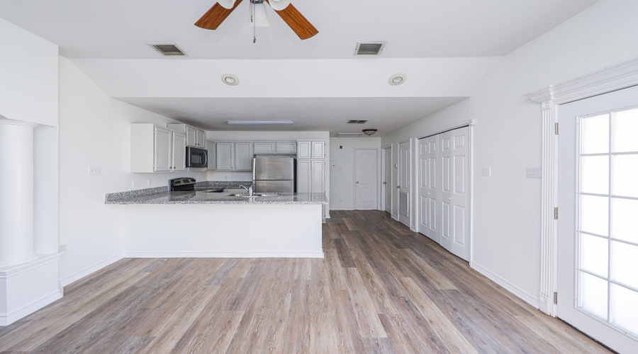 752 Buffalo Ct, LAREDO, Texas 78045, 3 Bedrooms Bedrooms, 5 Rooms Rooms,2 BathroomsBathrooms,Residential,For Rent,752 Buffalo Ct,20255420