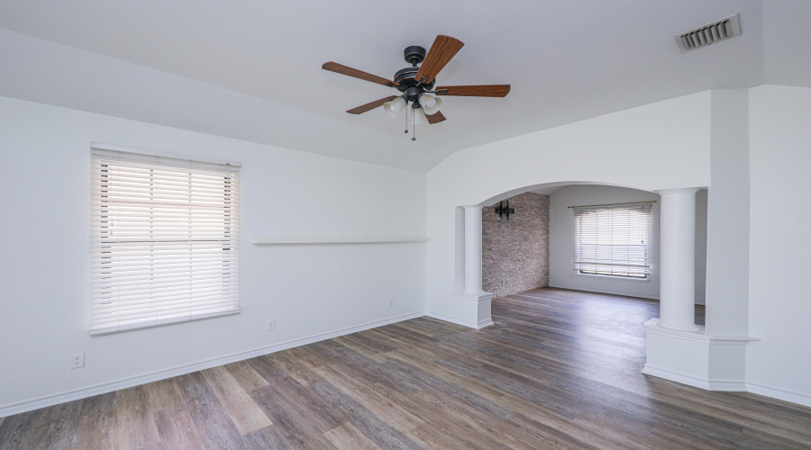 752 Buffalo Ct, LAREDO, Texas 78045, 3 Bedrooms Bedrooms, 5 Rooms Rooms,2 BathroomsBathrooms,Residential,For Rent,752 Buffalo Ct,20255420