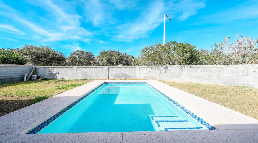 752 Buffalo Ct, LAREDO, Texas 78045, 3 Bedrooms Bedrooms, 5 Rooms Rooms,2 BathroomsBathrooms,Residential,For Rent,752 Buffalo Ct,20255420