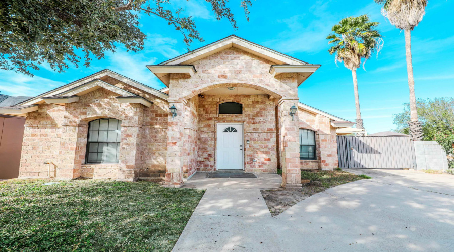 752 Buffalo Ct, LAREDO, Texas 78045, 3 Bedrooms Bedrooms, 5 Rooms Rooms,2 BathroomsBathrooms,Residential,For Rent,752 Buffalo Ct,20255420