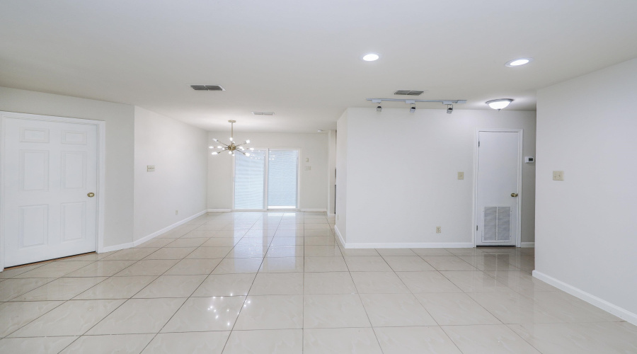 9001 Taiga Ct, LAREDO, Texas 78045, 3 Bedrooms Bedrooms, 7 Rooms Rooms,2 BathroomsBathrooms,Residential,For Rent,9001 Taiga Ct,20255422