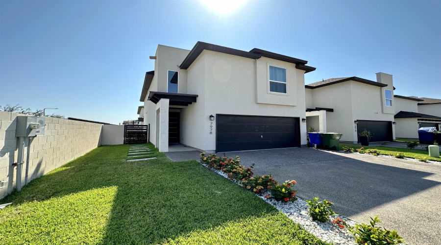 7978 Elka Lp, Laredo, Texas 78045, 3 Bedrooms Bedrooms, 7 Rooms Rooms,2 BathroomsBathrooms,Residential,For Rent,7978 Elka Lp,20255424