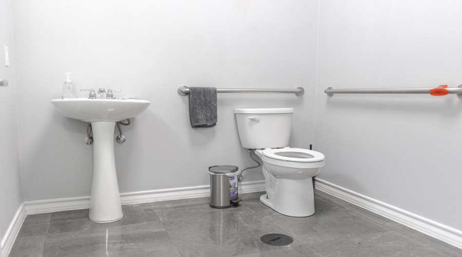 119 North America Rd., LAREDO, Texas 78045, 1 Bedroom Bedrooms, 51 Rooms Rooms,2 BathroomsBathrooms,Commercial/industrial,For Sale,119 North America Rd.,20255410