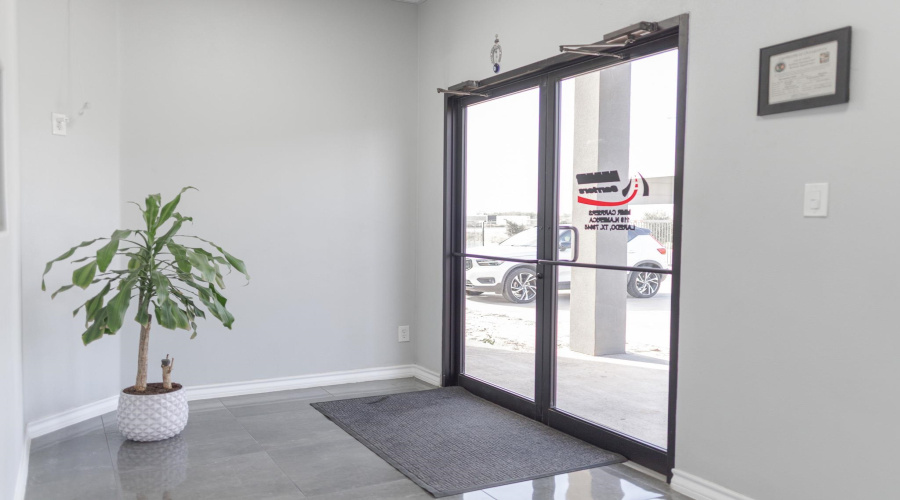 119 North America Rd., LAREDO, Texas 78045, 1 Bedroom Bedrooms, 51 Rooms Rooms,2 BathroomsBathrooms,Commercial/industrial,For Sale,119 North America Rd.,20255410