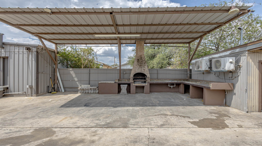 603 N Loring Ave, LAREDO, Texas 78040, 1 Room Rooms,1 BathroomBathrooms,Commercial retail/office,For Rent,603 N Loring Ave,20255425