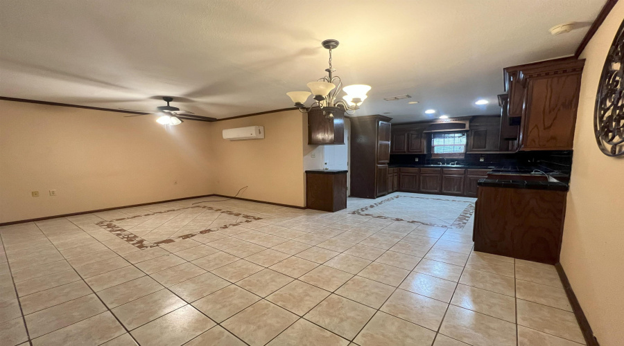 1106 Elm St, Zapata, Texas 78076, 2 Bedrooms Bedrooms, 4 Rooms Rooms,2 BathroomsBathrooms,Residential,For Sale,1106 Elm St,20252206