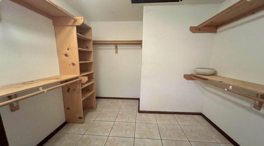 1106 Elm St, Zapata, Texas 78076, 2 Bedrooms Bedrooms, 4 Rooms Rooms,2 BathroomsBathrooms,Residential,For Sale,1106 Elm St,20252206