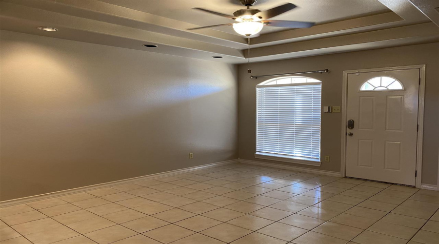 9903 Crystal Ct, LAREDO, Texas 78045, 2 Bedrooms Bedrooms, 5 Rooms Rooms,2 BathroomsBathrooms,Residential,For Rent,9903 Crystal Ct,20255427