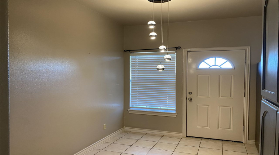 9903 Crystal Ct, LAREDO, Texas 78045, 2 Bedrooms Bedrooms, 5 Rooms Rooms,2 BathroomsBathrooms,Residential,For Rent,9903 Crystal Ct,20255427