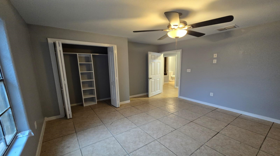 2907 Louisiana Ave, Laredo, Texas 78046-7226, 3 Bedrooms Bedrooms, 5 Rooms Rooms,2 BathroomsBathrooms,Residential,For Sale,2907 Louisiana Ave,20255431