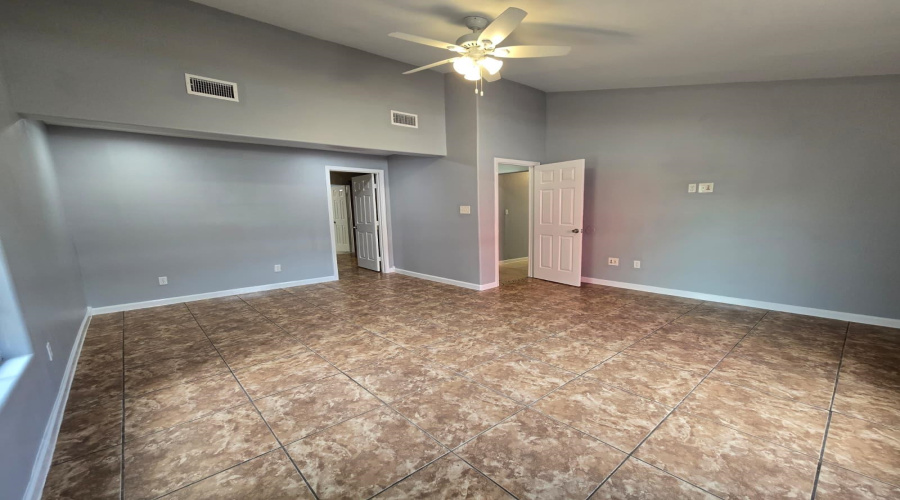 2907 Louisiana Ave, Laredo, Texas 78046-7226, 3 Bedrooms Bedrooms, 5 Rooms Rooms,2 BathroomsBathrooms,Residential,For Sale,2907 Louisiana Ave,20255431