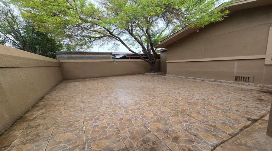 2907 Louisiana Ave, Laredo, Texas 78046-7226, 3 Bedrooms Bedrooms, 5 Rooms Rooms,2 BathroomsBathrooms,Residential,For Sale,2907 Louisiana Ave,20255431