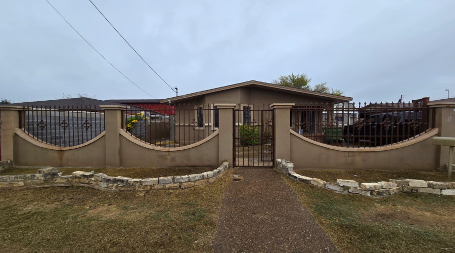2907 Louisiana Ave, Laredo, Texas 78046-7226, 3 Bedrooms Bedrooms, 5 Rooms Rooms,2 BathroomsBathrooms,Residential,For Sale,2907 Louisiana Ave,20255431