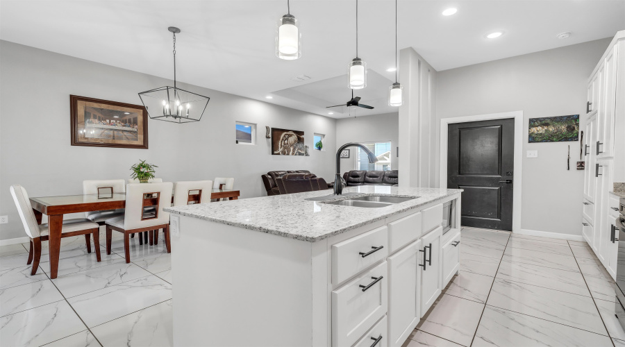 508 Cienega Lane, Laredo, Texas 78046, 3 Bedrooms Bedrooms, 5 Rooms Rooms,2 BathroomsBathrooms,Residential,For Sale,508 Cienega Lane,20255434