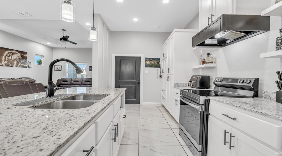 508 Cienega Lane, Laredo, Texas 78046, 3 Bedrooms Bedrooms, 5 Rooms Rooms,2 BathroomsBathrooms,Residential,For Sale,508 Cienega Lane,20255434