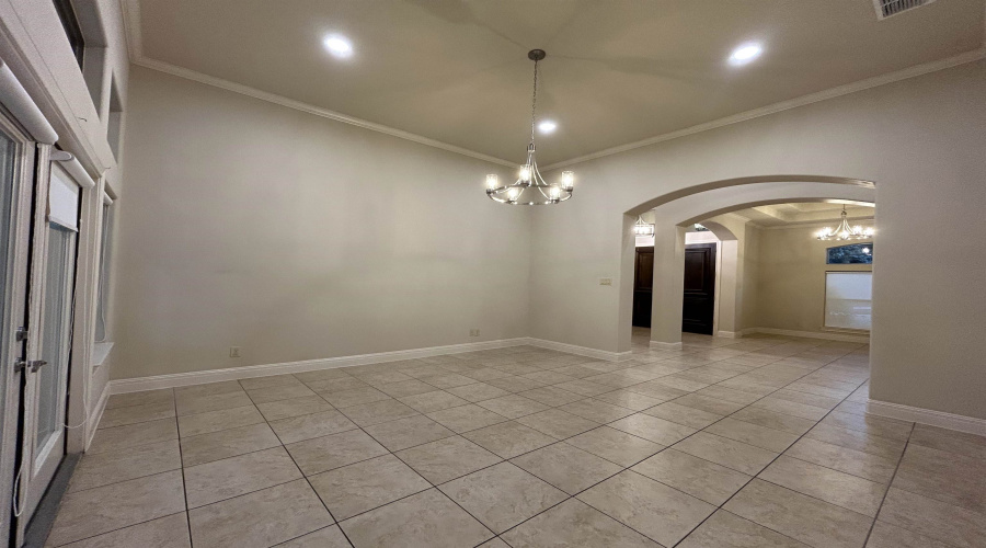 3335 Hagen Lp, LAREDO, Texas 78045, 3 Bedrooms Bedrooms, 8 Rooms Rooms,3 BathroomsBathrooms,Residential,For Rent,3335 Hagen Lp,20255435