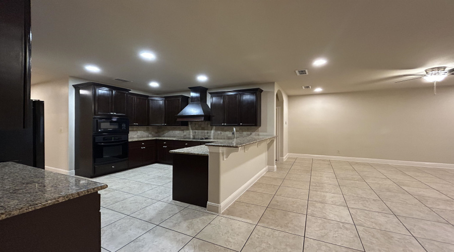 3335 Hagen Lp, LAREDO, Texas 78045, 3 Bedrooms Bedrooms, 8 Rooms Rooms,3 BathroomsBathrooms,Residential,For Rent,3335 Hagen Lp,20255435