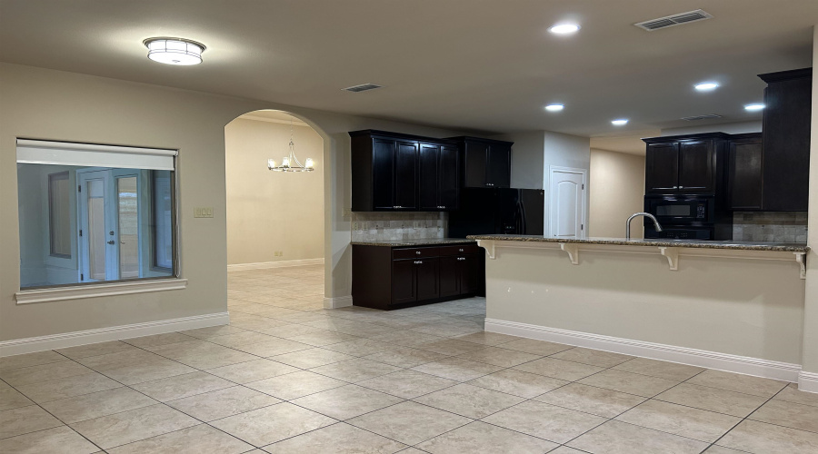 3335 Hagen Lp, LAREDO, Texas 78045, 3 Bedrooms Bedrooms, 8 Rooms Rooms,3 BathroomsBathrooms,Residential,For Rent,3335 Hagen Lp,20255435