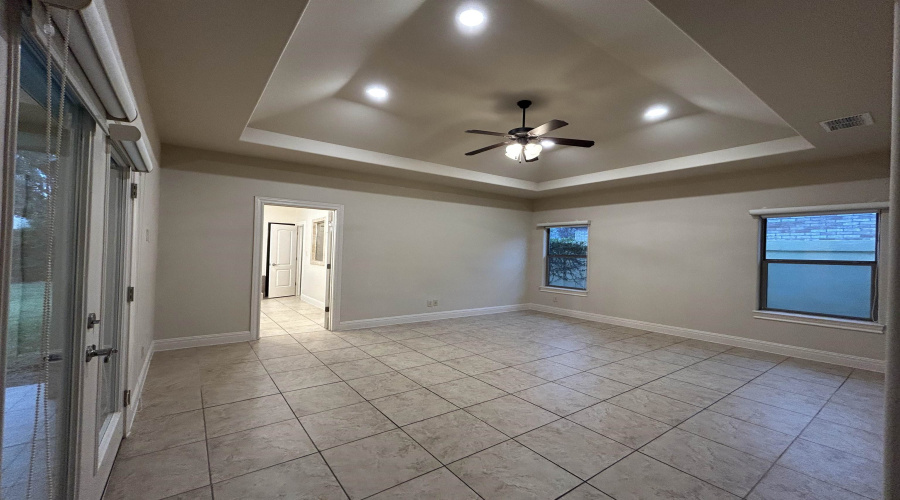 3335 Hagen Lp, LAREDO, Texas 78045, 3 Bedrooms Bedrooms, 8 Rooms Rooms,3 BathroomsBathrooms,Residential,For Rent,3335 Hagen Lp,20255435