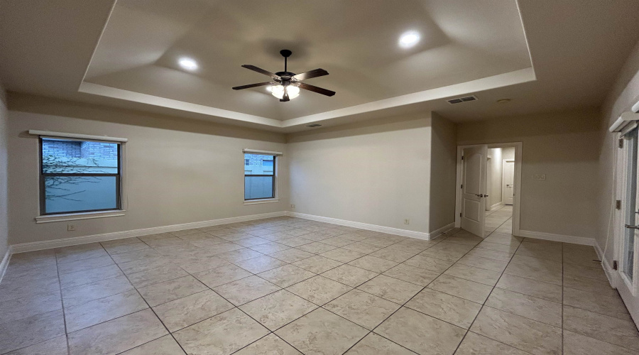 3335 Hagen Lp, LAREDO, Texas 78045, 3 Bedrooms Bedrooms, 8 Rooms Rooms,3 BathroomsBathrooms,Residential,For Rent,3335 Hagen Lp,20255435