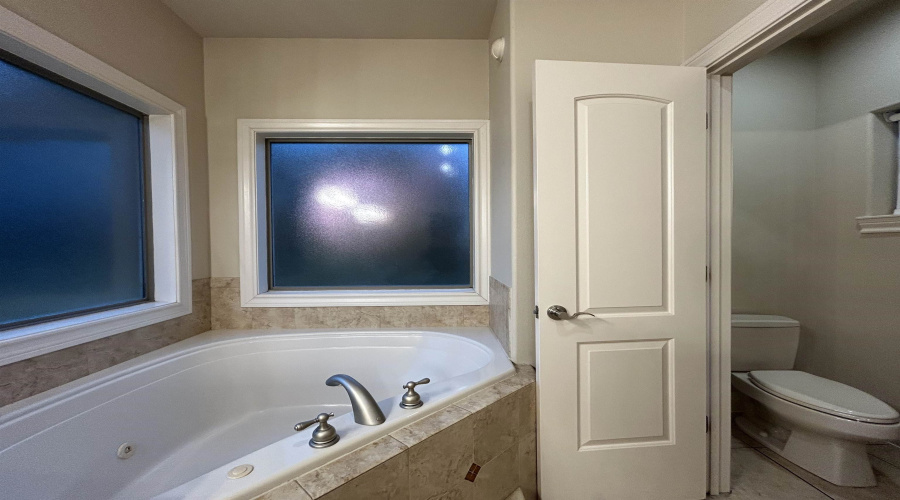 3335 Hagen Lp, LAREDO, Texas 78045, 3 Bedrooms Bedrooms, 8 Rooms Rooms,3 BathroomsBathrooms,Residential,For Rent,3335 Hagen Lp,20255435