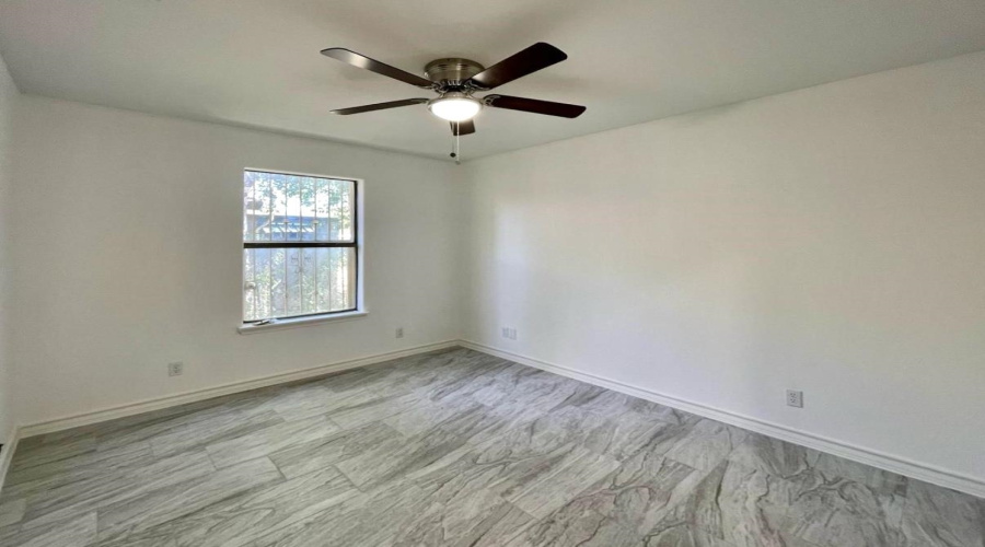 201 Masterson Rd, Laredo, Texas 78046-8668, 2 Bedrooms Bedrooms, 4 Rooms Rooms,1 BathroomBathrooms,Residential,For Rent,201 Masterson Rd,20255436