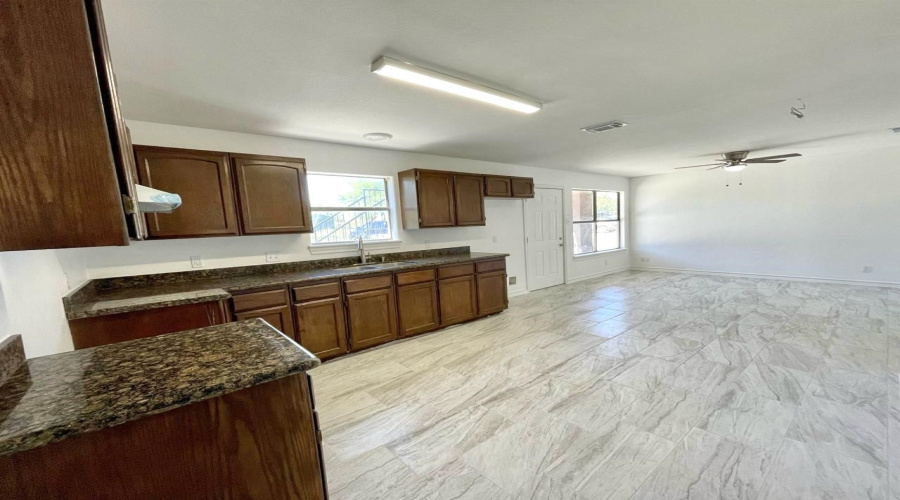 201 Masterson Rd, Laredo, Texas 78046-8668, 2 Bedrooms Bedrooms, 4 Rooms Rooms,1 BathroomBathrooms,Residential,For Rent,201 Masterson Rd,20255436