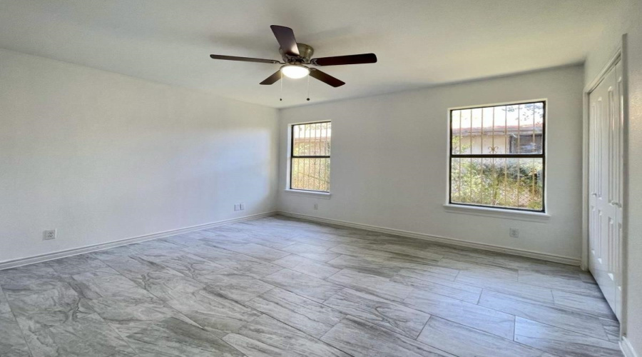 201 Masterson Rd, Laredo, Texas 78046-8668, 2 Bedrooms Bedrooms, 4 Rooms Rooms,1 BathroomBathrooms,Residential,For Rent,201 Masterson Rd,20255436