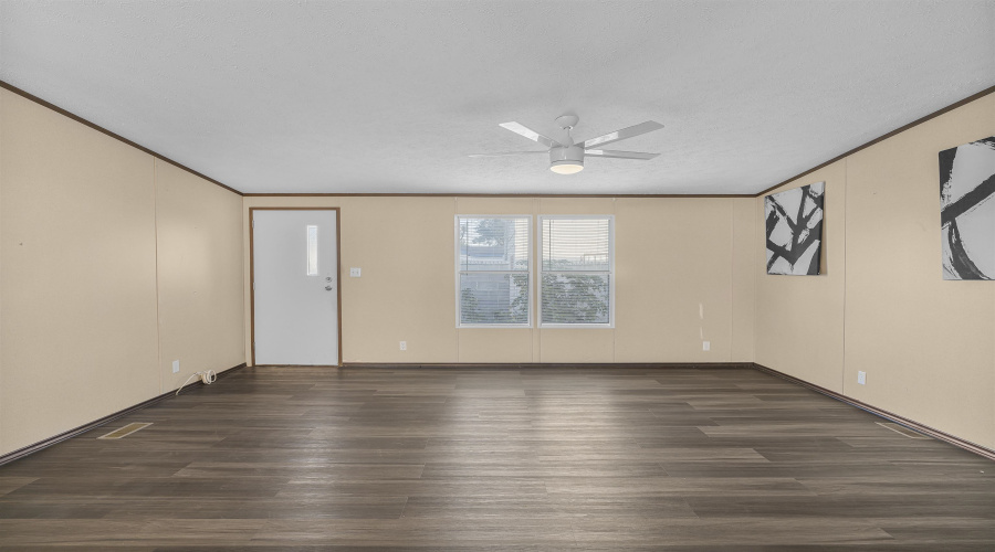 107 E San Carlos St, Laredo, Texas 78041, 4 Bedrooms Bedrooms, 5 Rooms Rooms,2 BathroomsBathrooms,Residential,For Sale,107 E San Carlos St,20255438