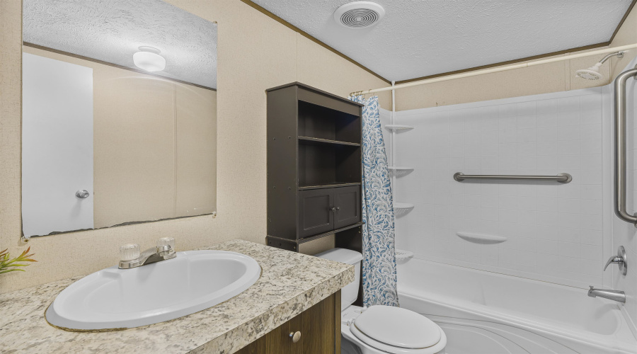 107 E San Carlos St, Laredo, Texas 78041, 4 Bedrooms Bedrooms, 5 Rooms Rooms,2 BathroomsBathrooms,Residential,For Sale,107 E San Carlos St,20255438