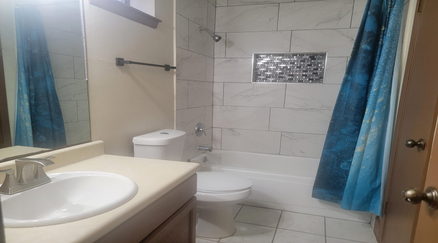 8704 Puerto Alegre, LAREDO, Texas 78045, 4 Bedrooms Bedrooms, 5 Rooms Rooms,2 BathroomsBathrooms,Residential,For Sale,8704 Puerto Alegre,20255439