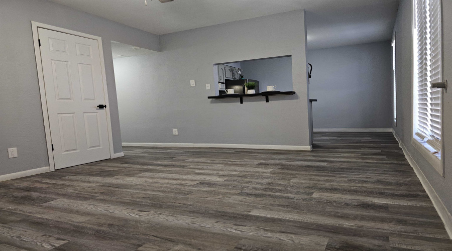 3020 Corpus Christi St, Laredo, Texas 78043, 2 Bedrooms Bedrooms, 3 Rooms Rooms,1 BathroomBathrooms,Residential,For Rent,3020 Corpus Christi St,20252782