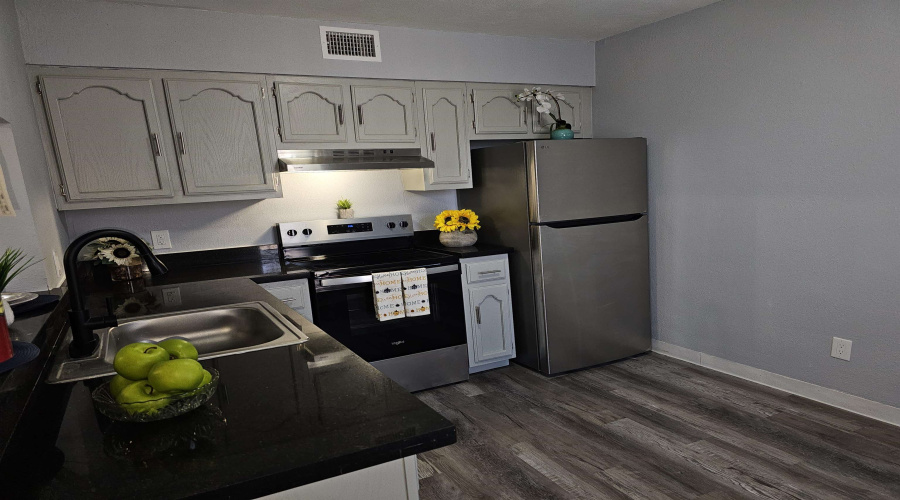 3020 Corpus Christi St, Laredo, Texas 78043, 2 Bedrooms Bedrooms, 3 Rooms Rooms,1 BathroomBathrooms,Residential,For Rent,3020 Corpus Christi St,20252782