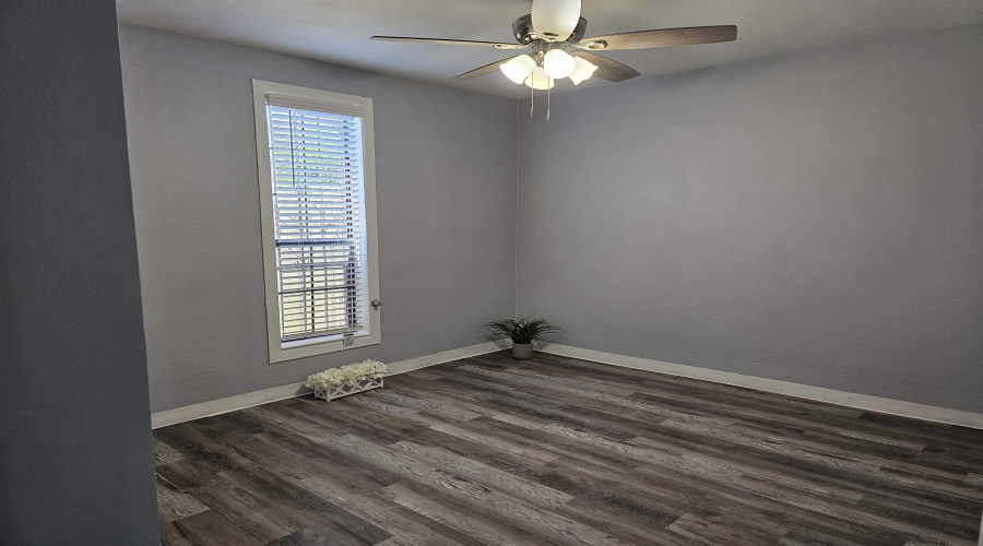 3020 Corpus Christi St, Laredo, Texas 78043, 2 Bedrooms Bedrooms, 3 Rooms Rooms,1 BathroomBathrooms,Residential,For Rent,3020 Corpus Christi St,20252782