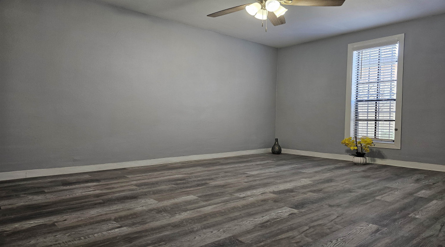 3020 Corpus Christi St, Laredo, Texas 78043, 2 Bedrooms Bedrooms, 3 Rooms Rooms,1 BathroomBathrooms,Residential,For Rent,3020 Corpus Christi St,20252782