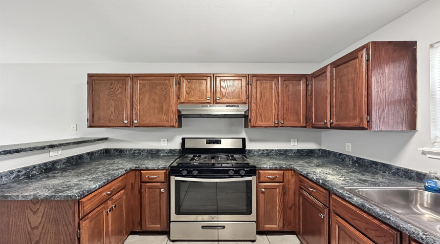 2908 Green St, Laredo, Texas 78043, 3 Bedrooms Bedrooms, 6 Rooms Rooms,2 BathroomsBathrooms,Residential,For Rent,2908 Green St,20255440