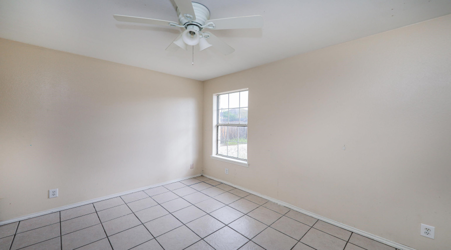 307 Lipan Dr, Laredo, Texas 78045, 3 Bedrooms Bedrooms, 5 Rooms Rooms,2 BathroomsBathrooms,Residential,For Sale,307 Lipan Dr,20255441