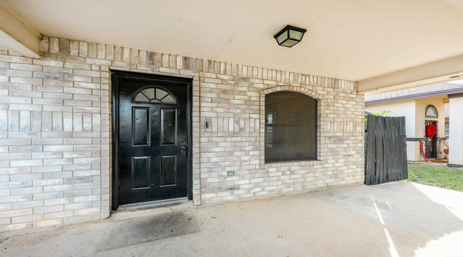 307 Lipan Dr, Laredo, Texas 78045, 3 Bedrooms Bedrooms, 5 Rooms Rooms,2 BathroomsBathrooms,Residential,For Sale,307 Lipan Dr,20255441