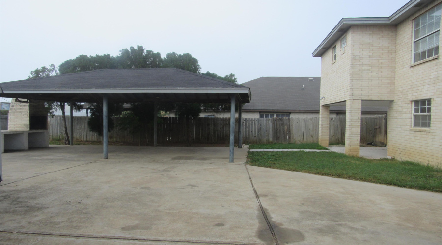 811 Wolf Creek Dr, Laredo, Texas 78045, 3 Bedrooms Bedrooms, 7 Rooms Rooms,2 BathroomsBathrooms,Residential,For Sale,811 Wolf Creek Dr,20255442