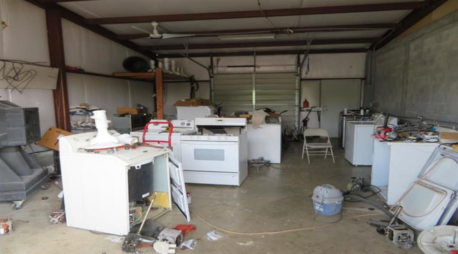 150 S U.S. Hwy 83, Zapata, Texas 78076, 1 Room Rooms,2 BathroomsBathrooms,Commercial retail/office,For Sale,150 S U.S. Hwy 83,20255455