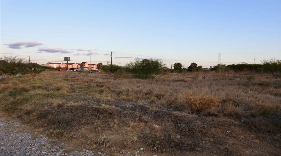 3610 U.S. Hwy 83 South, Laredo, Texas 78046, ,Land,For Sale,3610 U.S. Hwy 83 South,20255450