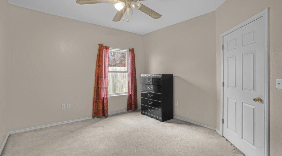 1718 Denmark Ln, Laredo, Texas 78045, 4 Bedrooms Bedrooms, 8 Rooms Rooms,2 BathroomsBathrooms,Residential,For Sale,1718 Denmark Ln,20255447