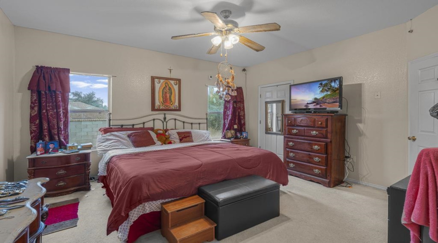 1718 Denmark Ln, Laredo, Texas 78045, 4 Bedrooms Bedrooms, 8 Rooms Rooms,2 BathroomsBathrooms,Residential,For Sale,1718 Denmark Ln,20255447