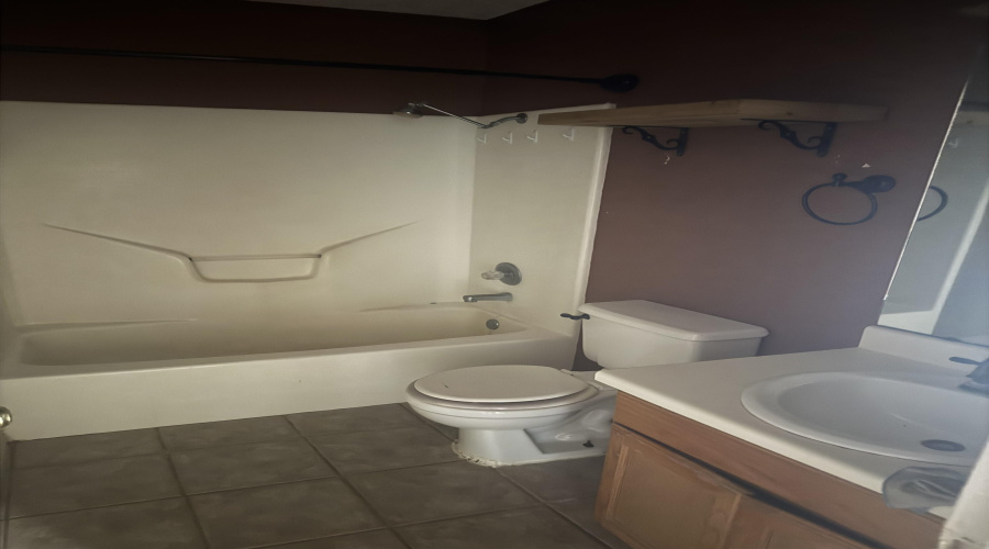 5908 Colt Dr, Laredo, Texas 78043, 3 Bedrooms Bedrooms, 5 Rooms Rooms,1 BathroomBathrooms,Residential,For Sale,5908 Colt Dr,20255454