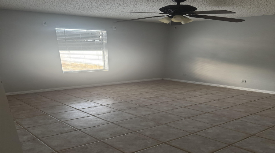 5908 Colt Dr, Laredo, Texas 78043, 3 Bedrooms Bedrooms, 5 Rooms Rooms,1 BathroomBathrooms,Residential,For Sale,5908 Colt Dr,20255454
