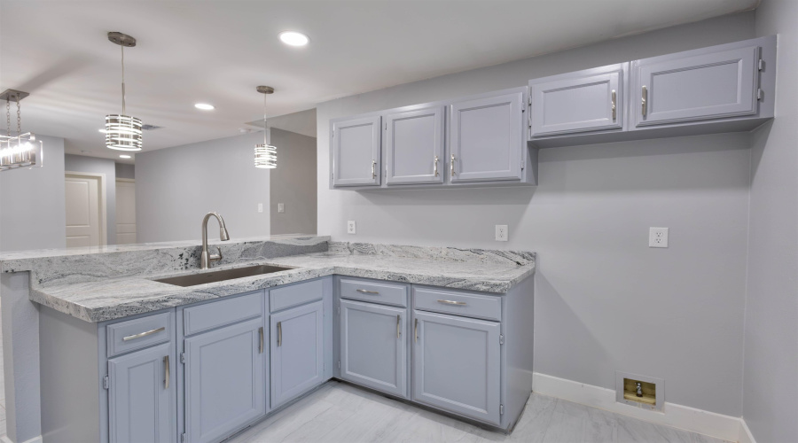 211 River Bank Dr, Laredo, Texas 78045, 4 Bedrooms Bedrooms, 6 Rooms Rooms,2 BathroomsBathrooms,Residential,For Sale,211 River Bank Dr,20255456