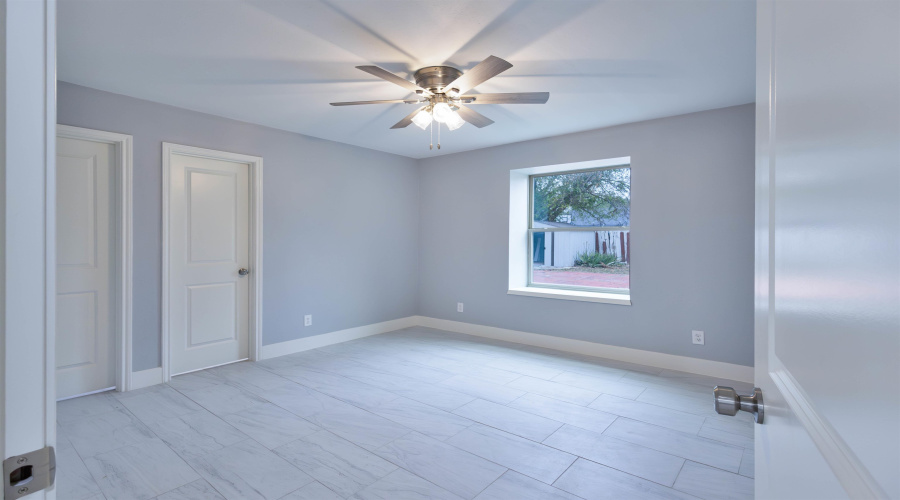 211 River Bank Dr, Laredo, Texas 78045, 4 Bedrooms Bedrooms, 6 Rooms Rooms,2 BathroomsBathrooms,Residential,For Sale,211 River Bank Dr,20255456