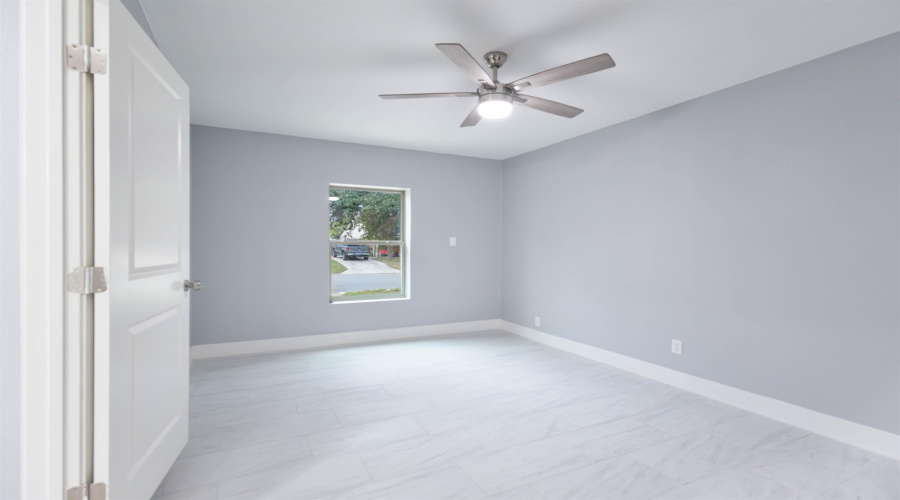 211 River Bank Dr, Laredo, Texas 78045, 4 Bedrooms Bedrooms, 6 Rooms Rooms,2 BathroomsBathrooms,Residential,For Sale,211 River Bank Dr,20255456