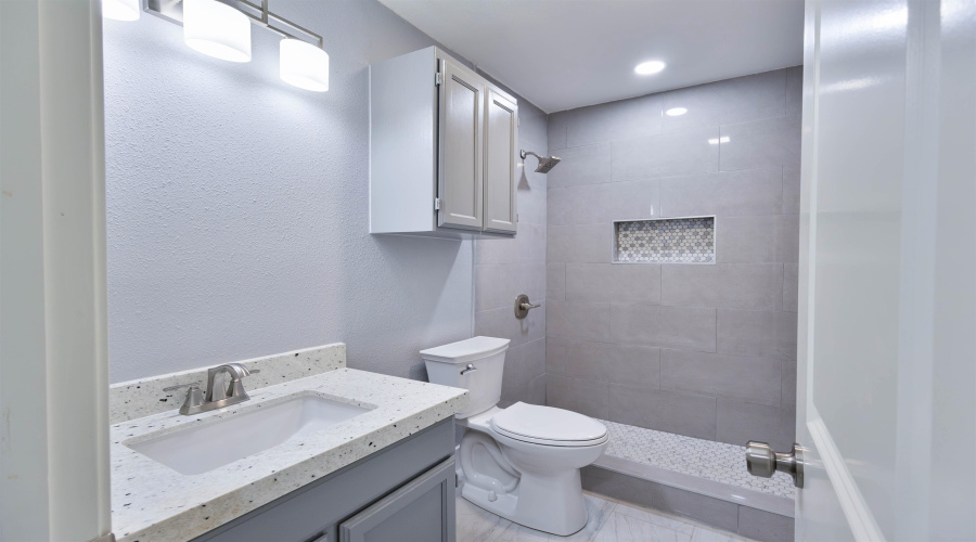 211 River Bank Dr, Laredo, Texas 78045, 4 Bedrooms Bedrooms, 6 Rooms Rooms,2 BathroomsBathrooms,Residential,For Sale,211 River Bank Dr,20255456